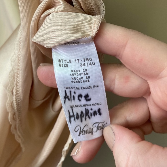 Vintage Vanity Fair Tanish Cream Bow Detail Cami Tank Top 34/40 - Picture 7 of 7